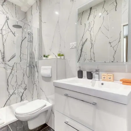 New And Quiet 1 Bdr Flat In The Heart Of 12 Apartment Paris